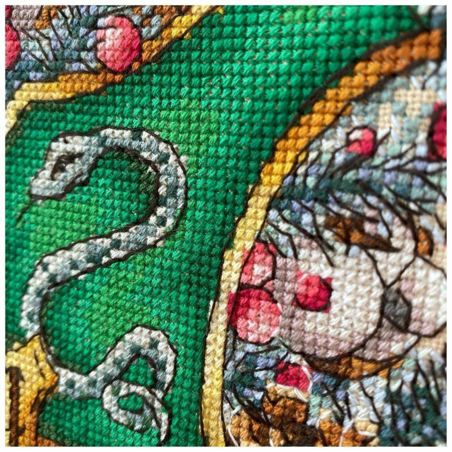 Emblem school of wizards Fandom cross stitch pattern Hand embroidery design Beginner needlepoint scheme Digital pdf file