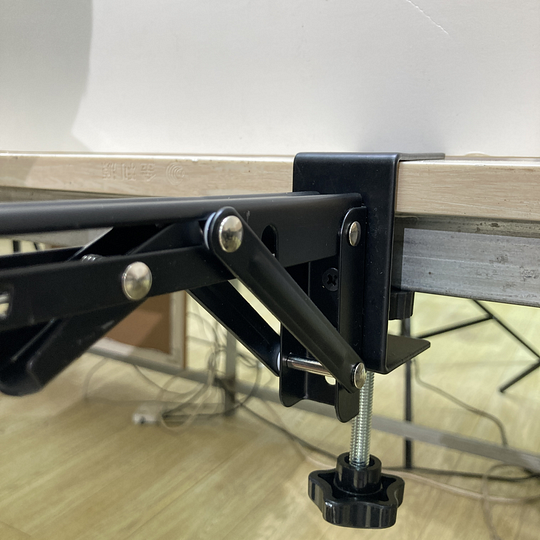 【Table Clamp】 【Can clip 5cm thick】 【Wooden frame can be used】 Cross stitch tool