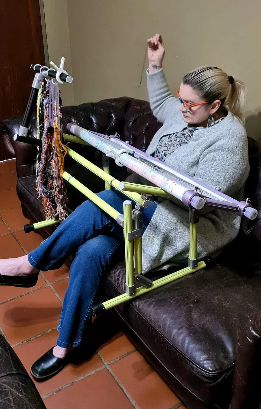 【Suitable for Sofa Use】 Cross Stitch Aluminum Stand, Adjustable 25-60cm(9.84-23.62 inches) Height, 70-50cm (27.56-19.69 inches) Base, Aluminum Alloy, Tiltable & Width Adjustable, Bed & Table Use, Strong Load Capacity