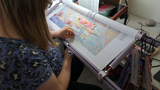 Recommend】[Scroll Frame with Adjustable Width | Extendable Scroll Frame] Adjustable Aluminum Alloy Scroll Frame for Cross Stitch | Extra Thick, Extendable Embroidery Frame with Adjustable Width and Length