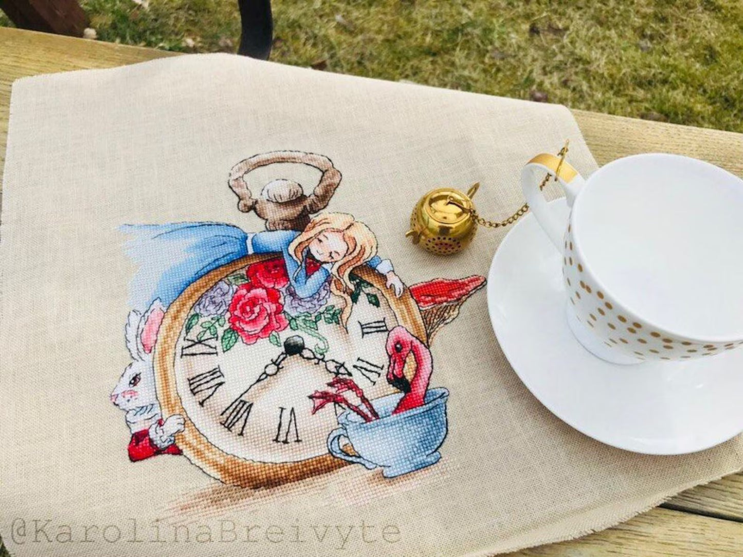 Cross Stitch Pattern "Alice in the Wonderland" DMC Cross Stitch Embroidery Chart Printable PDF Instant Download